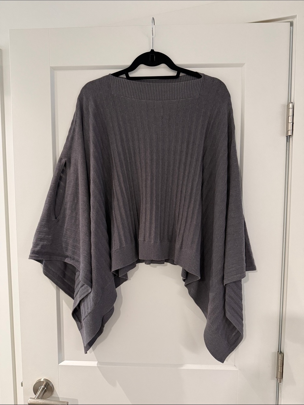 Lululemon Poncho - Gray